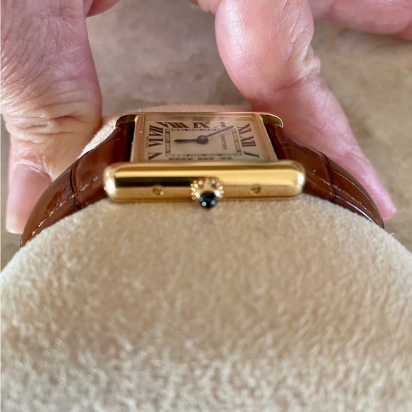 Authentic Cartier Tank Louis (2021) 18kt , brown Alligator strap. Very good cony - Picture 2 of 3